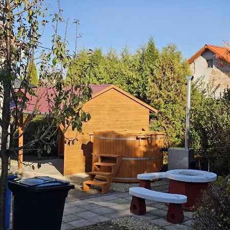 Banyasz Vendeghaz * Csokvaomany