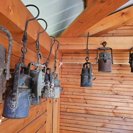 Banyasz Vendeghaz Case de vacanță *