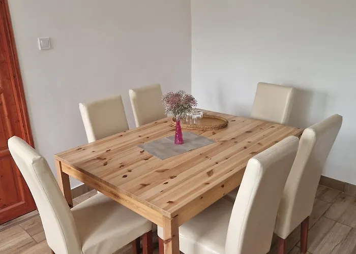 Banyasz Vendeghaz Case de vacanță *