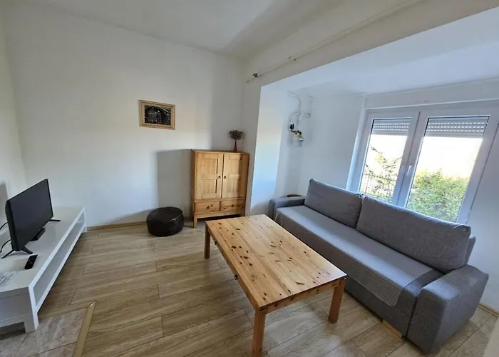 Banyasz Vendeghaz Tatil Evi Csokvaomany